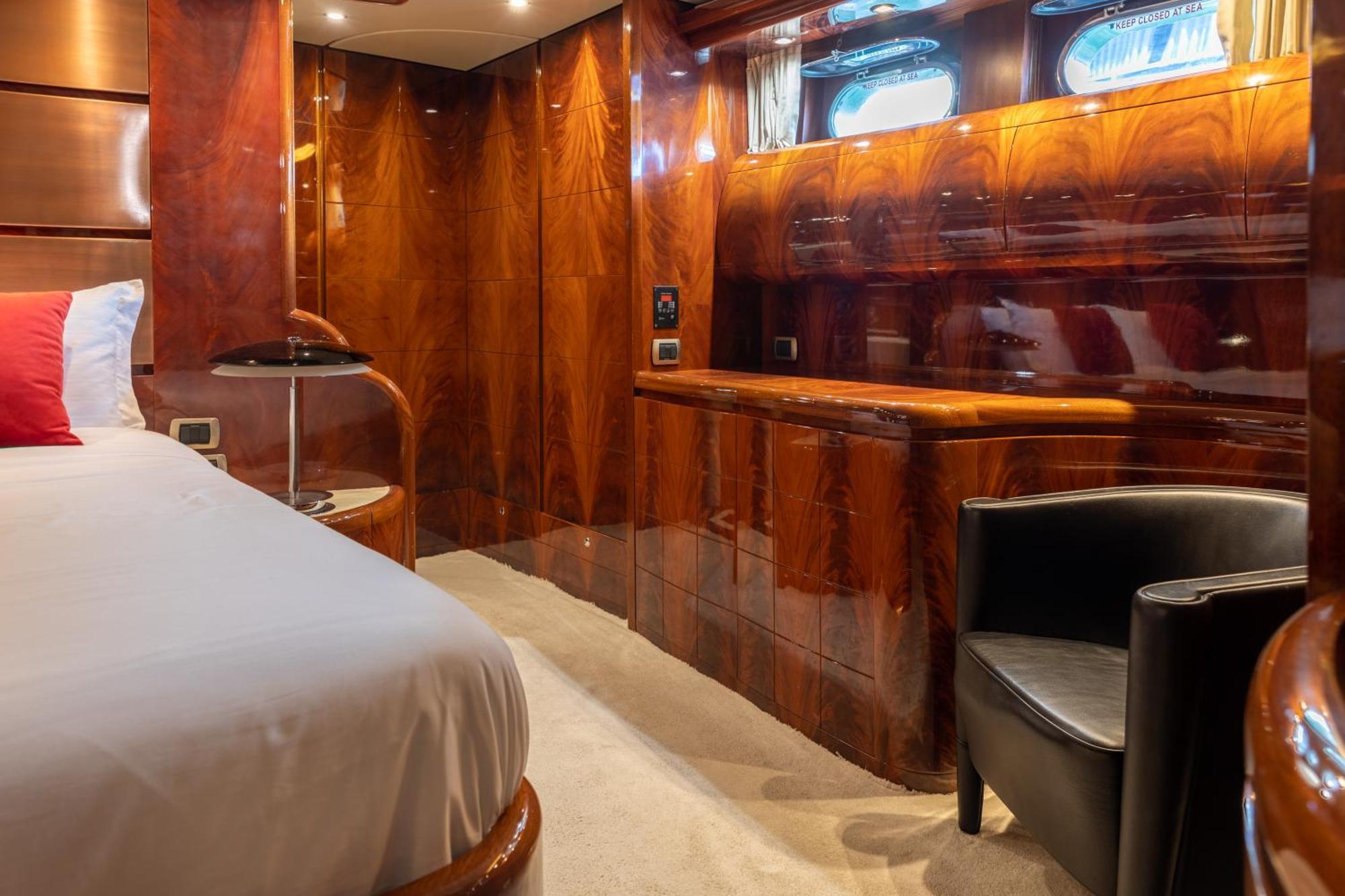 Super Yacht Located In Puerto Banus Otel Marbella Dış mekan fotoğraf
